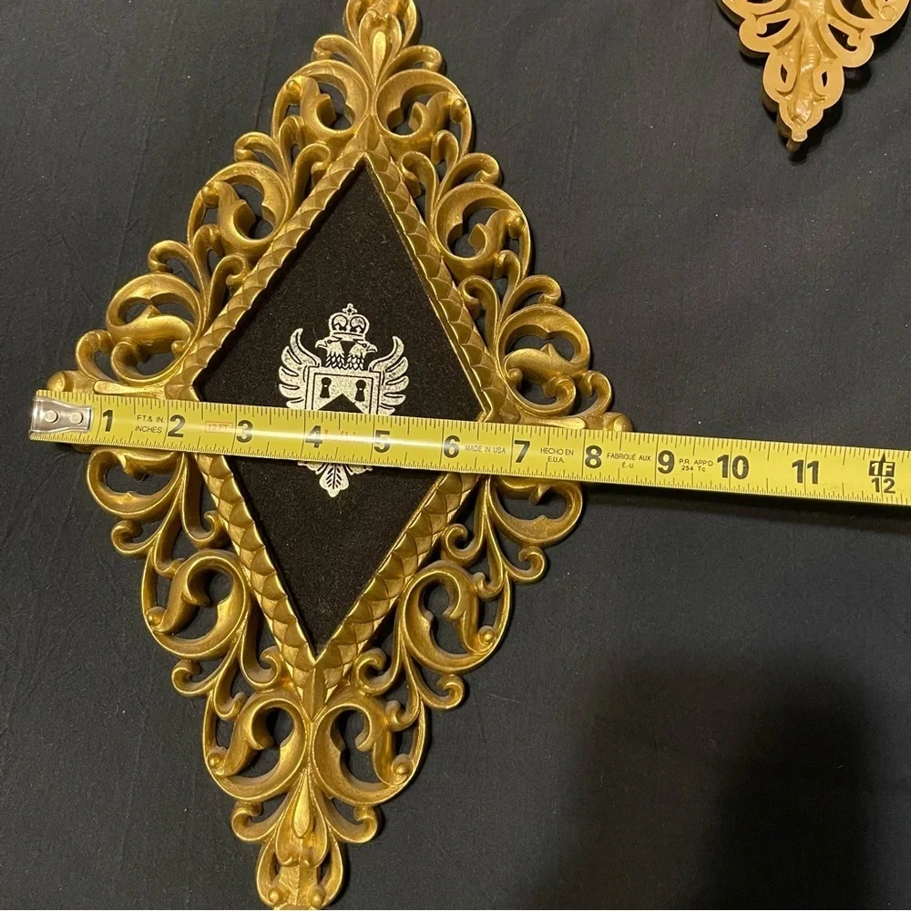 Vtg Hollywood Regency Gold Ornate Wall Plaques Heraldic Crest Set of 4 Velvet